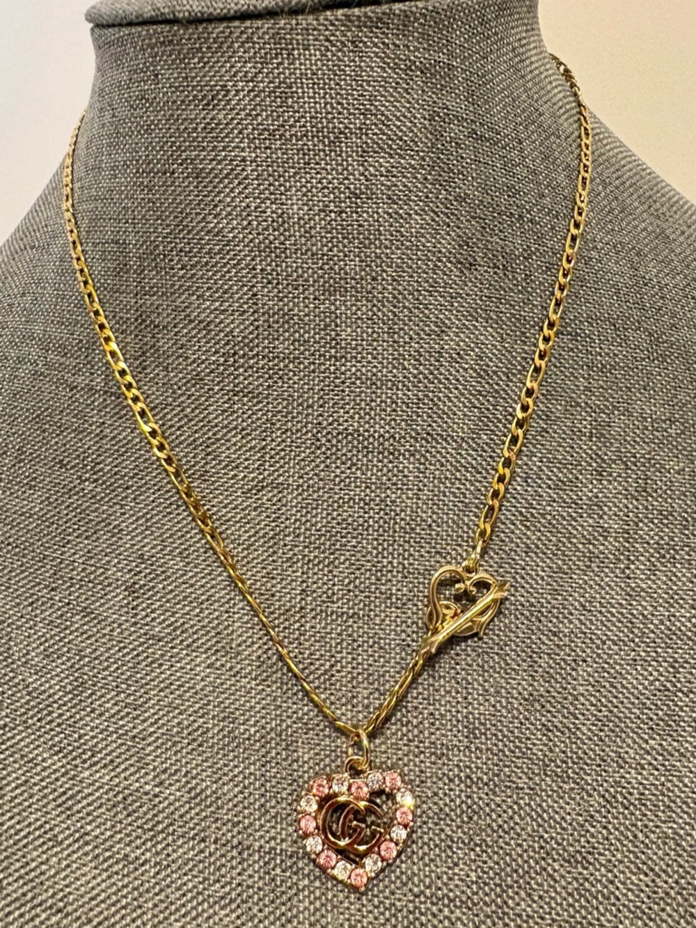 Authentic Gucci Heart charm with pink crystals on 18 karat gold plated 17" chain - Picture 1 of 7
